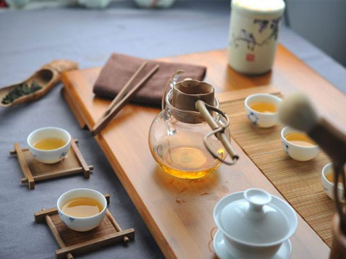 茶倒七分满 留下三分是人情