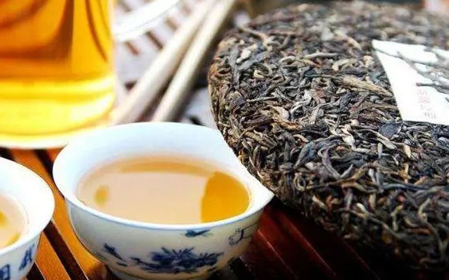 夏季适合喝红茶还是生普